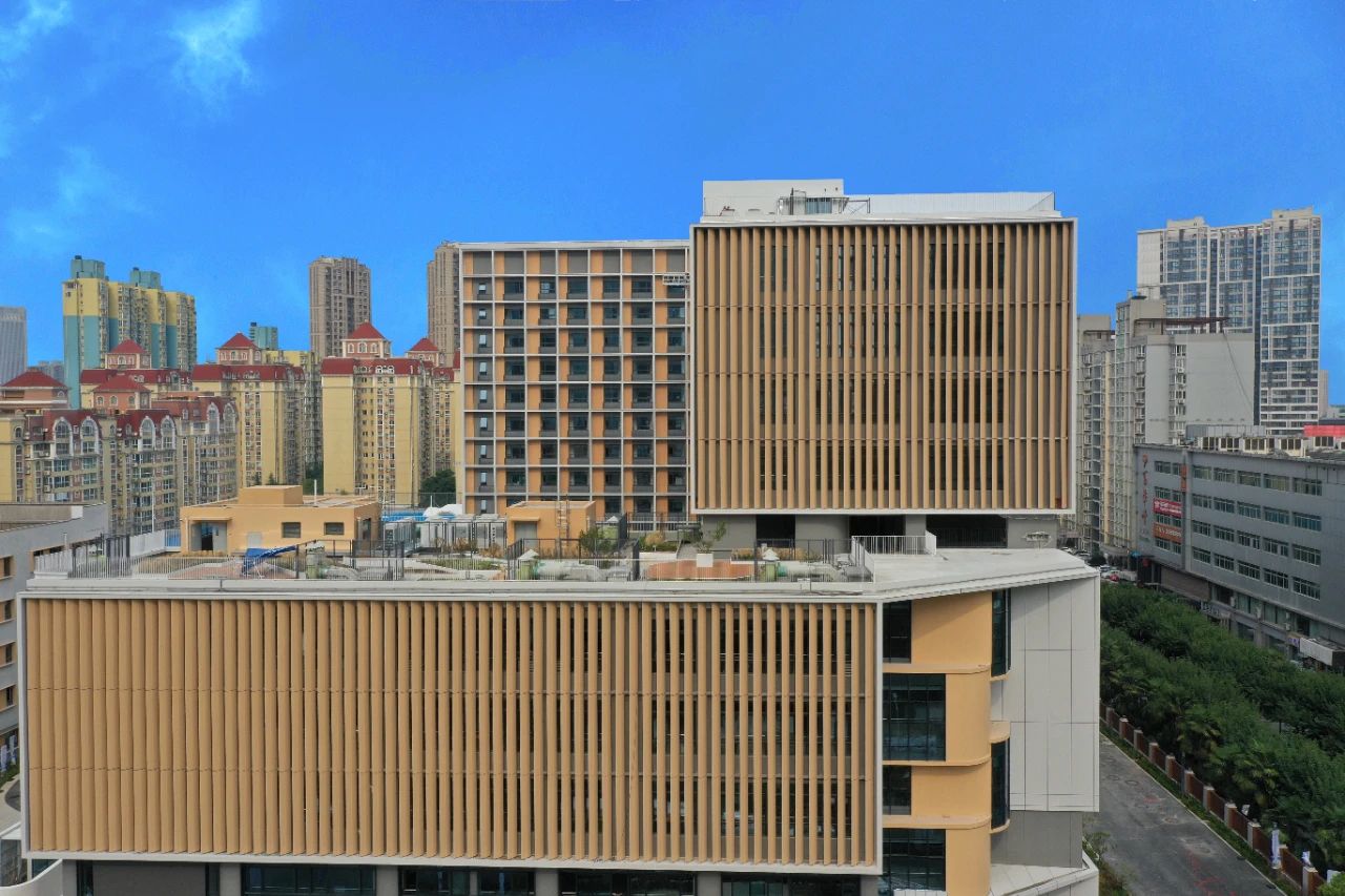 西安高新第一中学